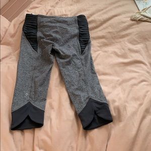 Ivivva cropped leggings